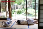 清楚な見た目のセレブ妻さん、喉の奥まで自らブチ込んで嬉しそうにザー汁を垂らす犯されプレイに発展！